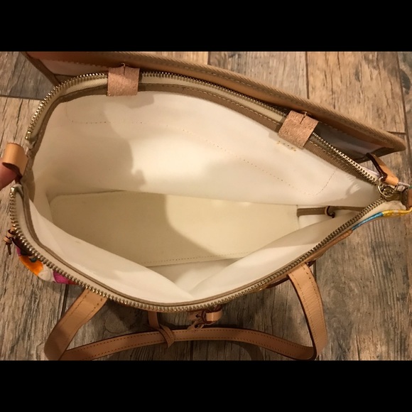 Dooney & Bourke Tote Bright Multicolor White Purse Ducks Stars Hearts EUC - Picture 9 of 10